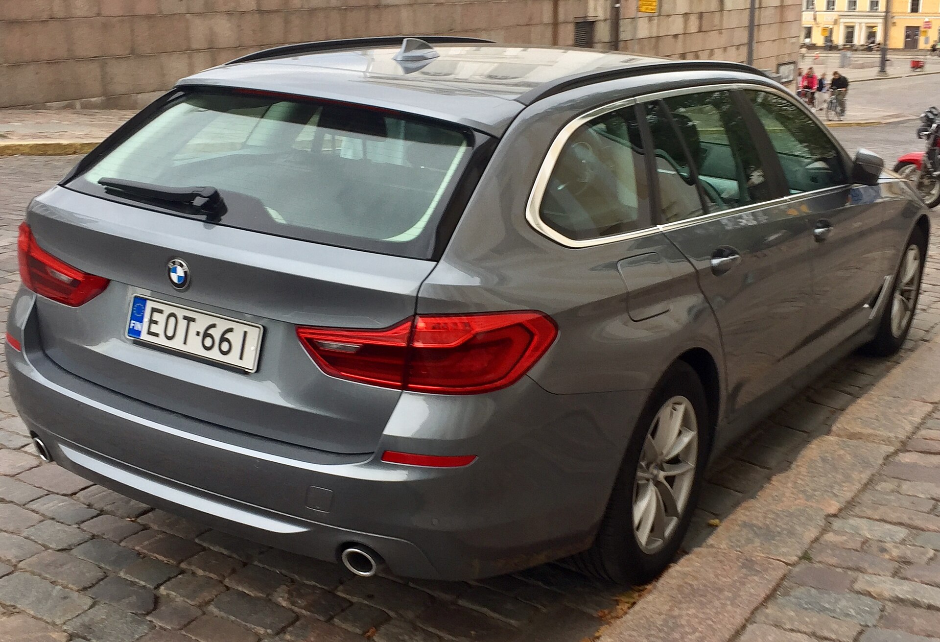 BMW 5 Series (Sedan / Touring) G30 / G31 (2017–2023) – rear view