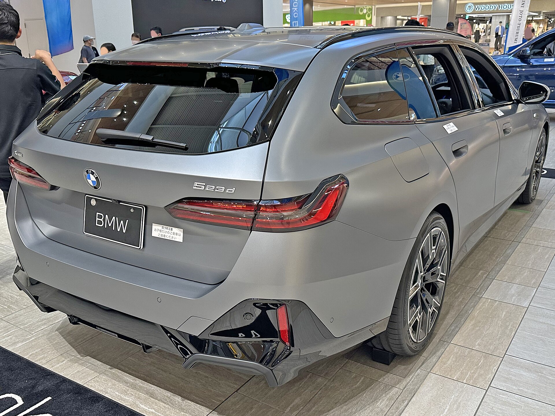 BMW 5 Series (Sedan / Touring) G60 / G61 (2023–) – rear view