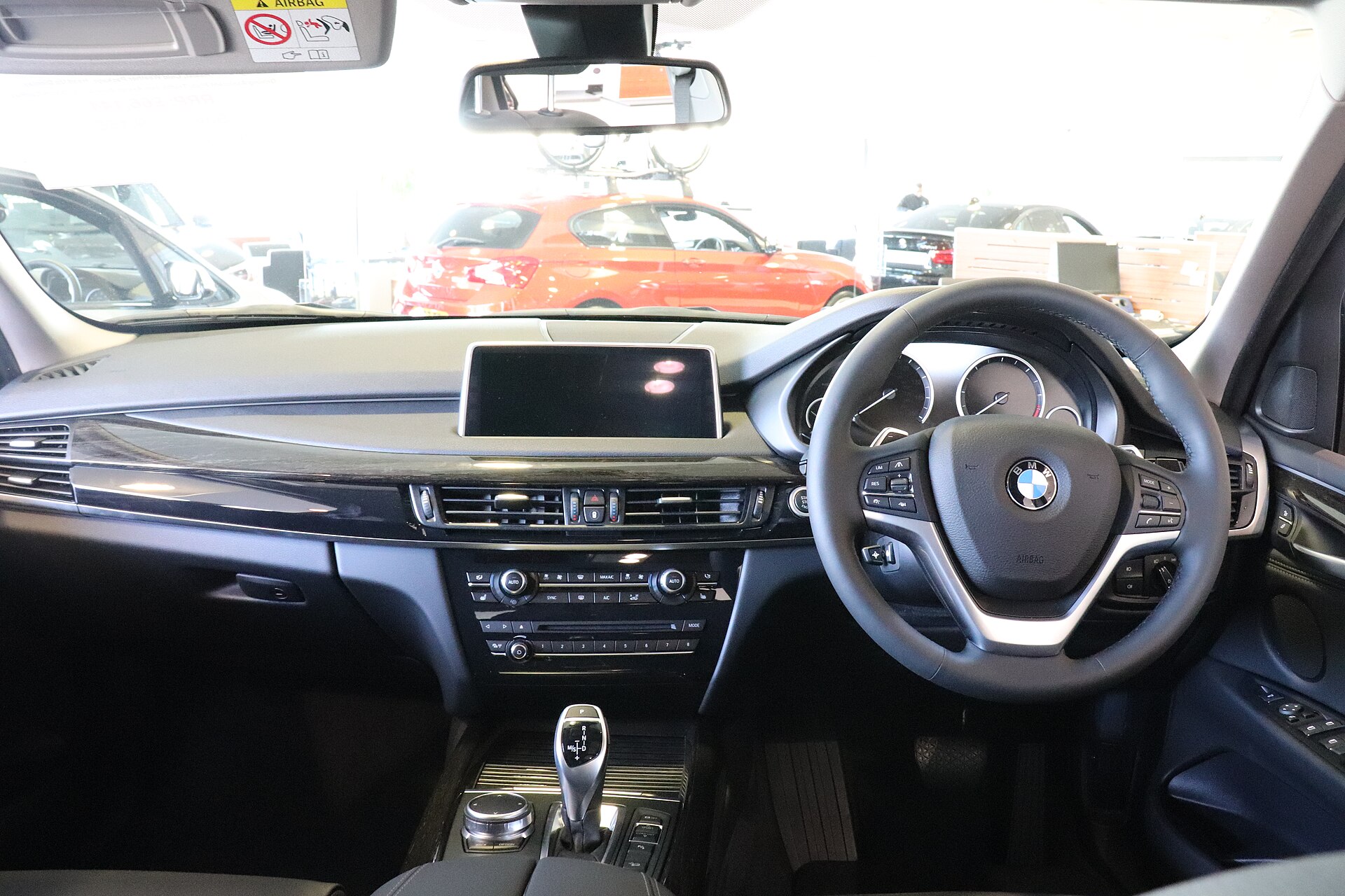 BMW X5 F15 (X5 M: F85) (2013–2018) – interior