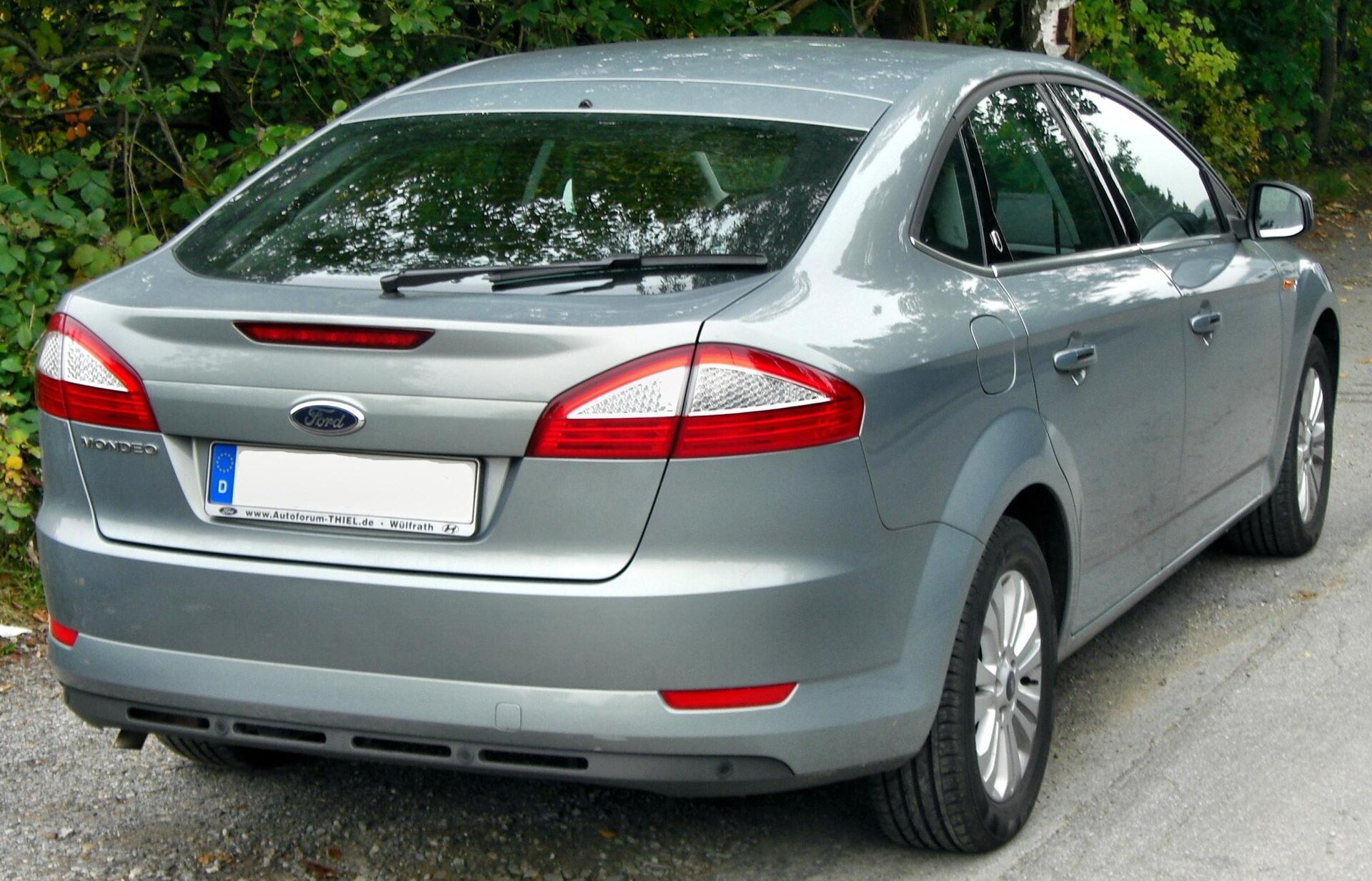 Ford Mondeo (sedan / liftback / estate) Mk4 (CD345) (2007–2014) – rear view