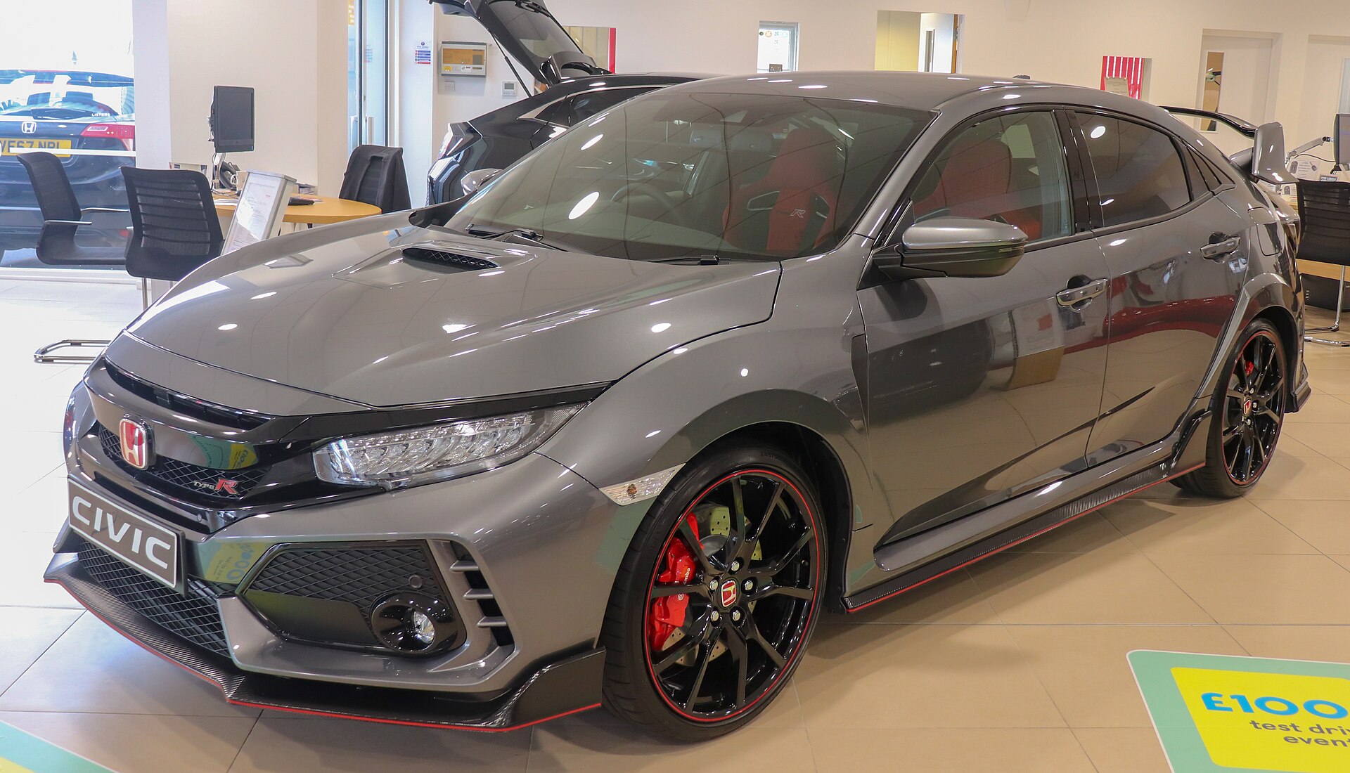 Honda Civic (hatchback / Tourer / sedan) X (FK/FC) (2017–2022) – front three-quarter view