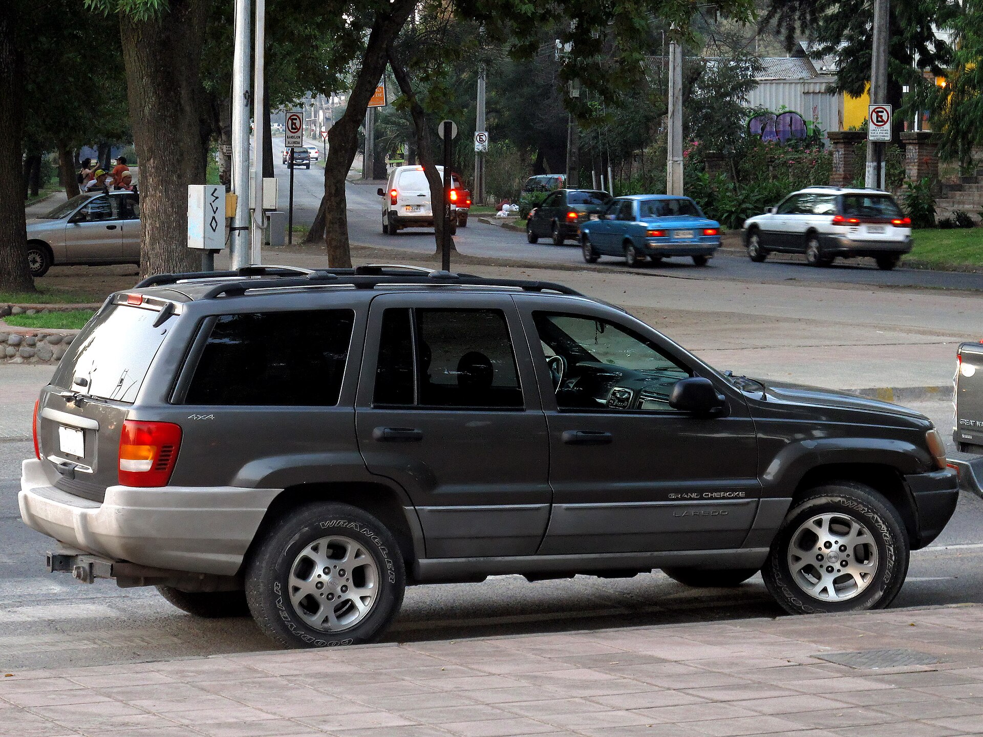 Jeep Grand Cherokee II (1999–2004)