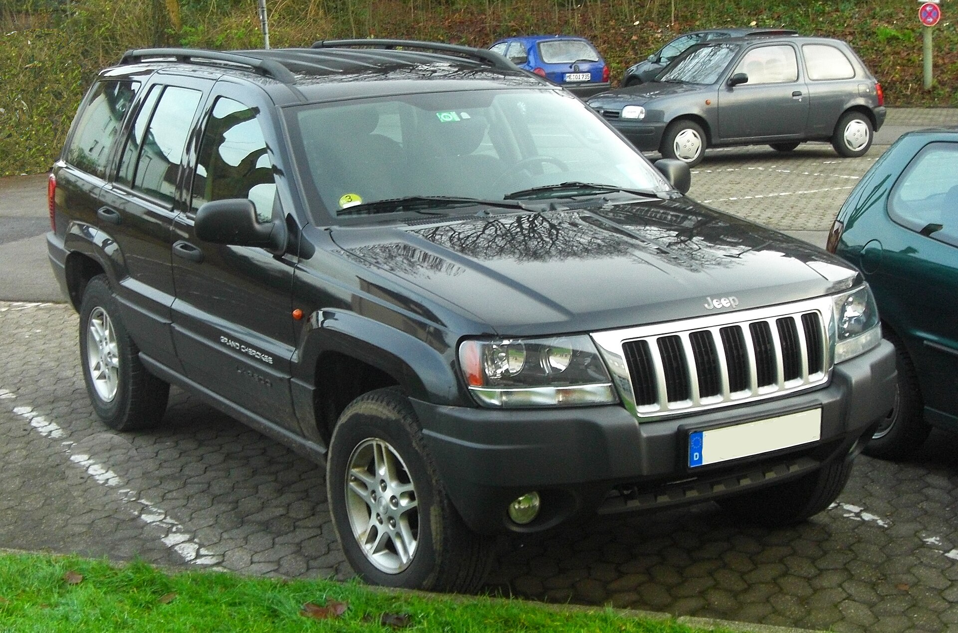Jeep Grand Cherokee II (1999–2004) – front three-quarter view