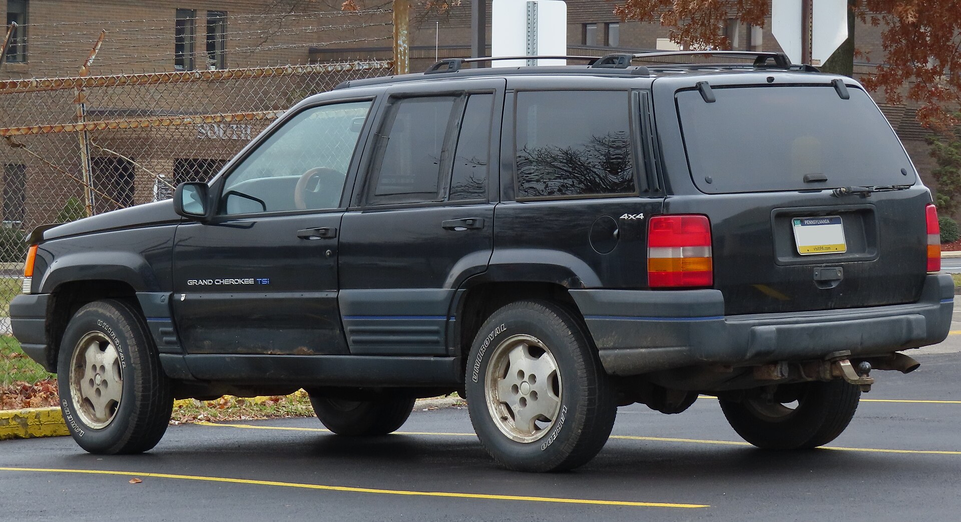 Jeep Grand Cherokee V (2021–) – rear view