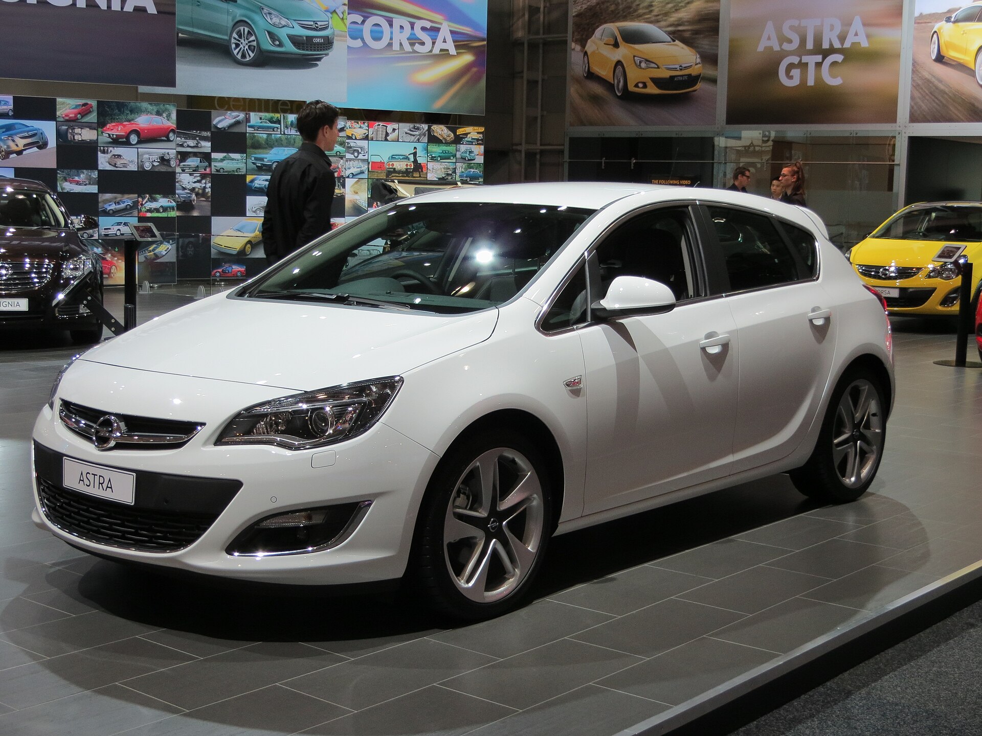 Opel Astra (hatchback / sedan / Sports Tourer) J (Astra IV) (2009–2015)