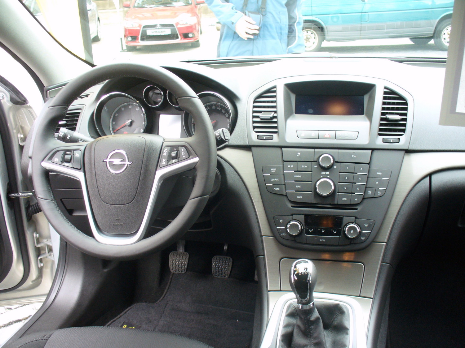 Opel Insignia (hatchback / sedan / Sports Tourer) A (G09) (2008–2017) – interior