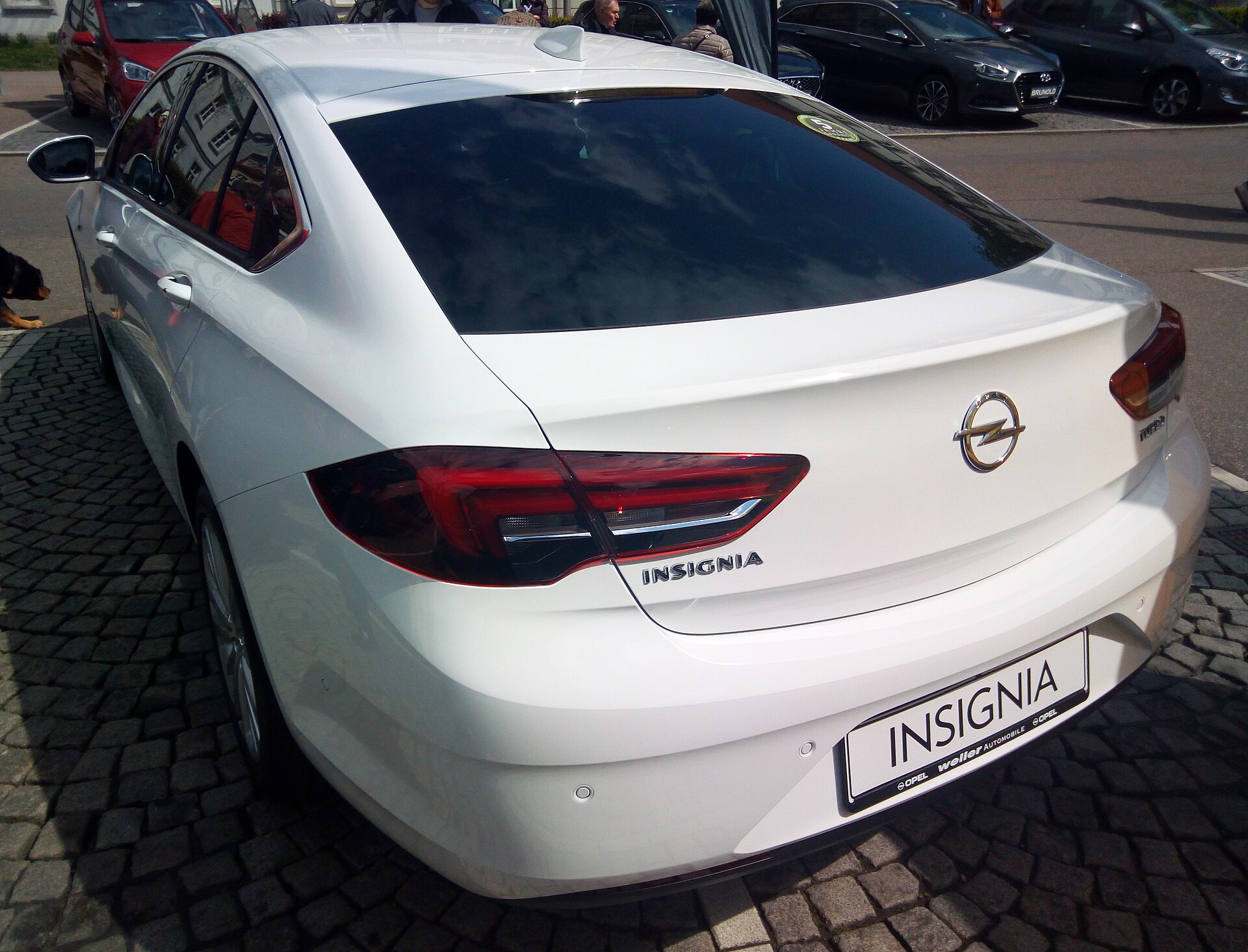 Opel Insignia (hatchback / sedan / Sports Tourer) B (Z18) (2017–2022) – rear view
