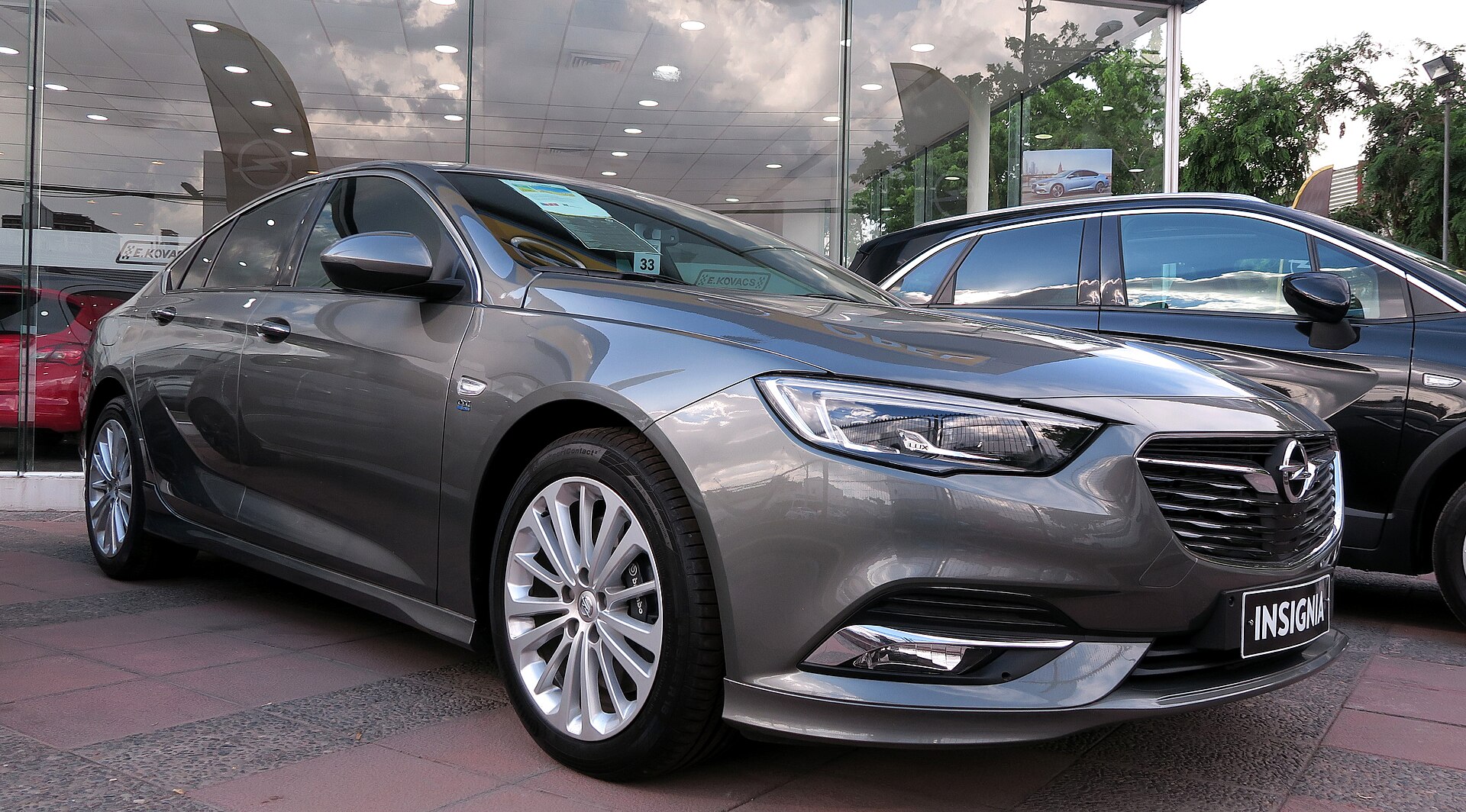Opel Insignia (hatchback / sedan / Sports Tourer) B (Z18) (2017–2022)