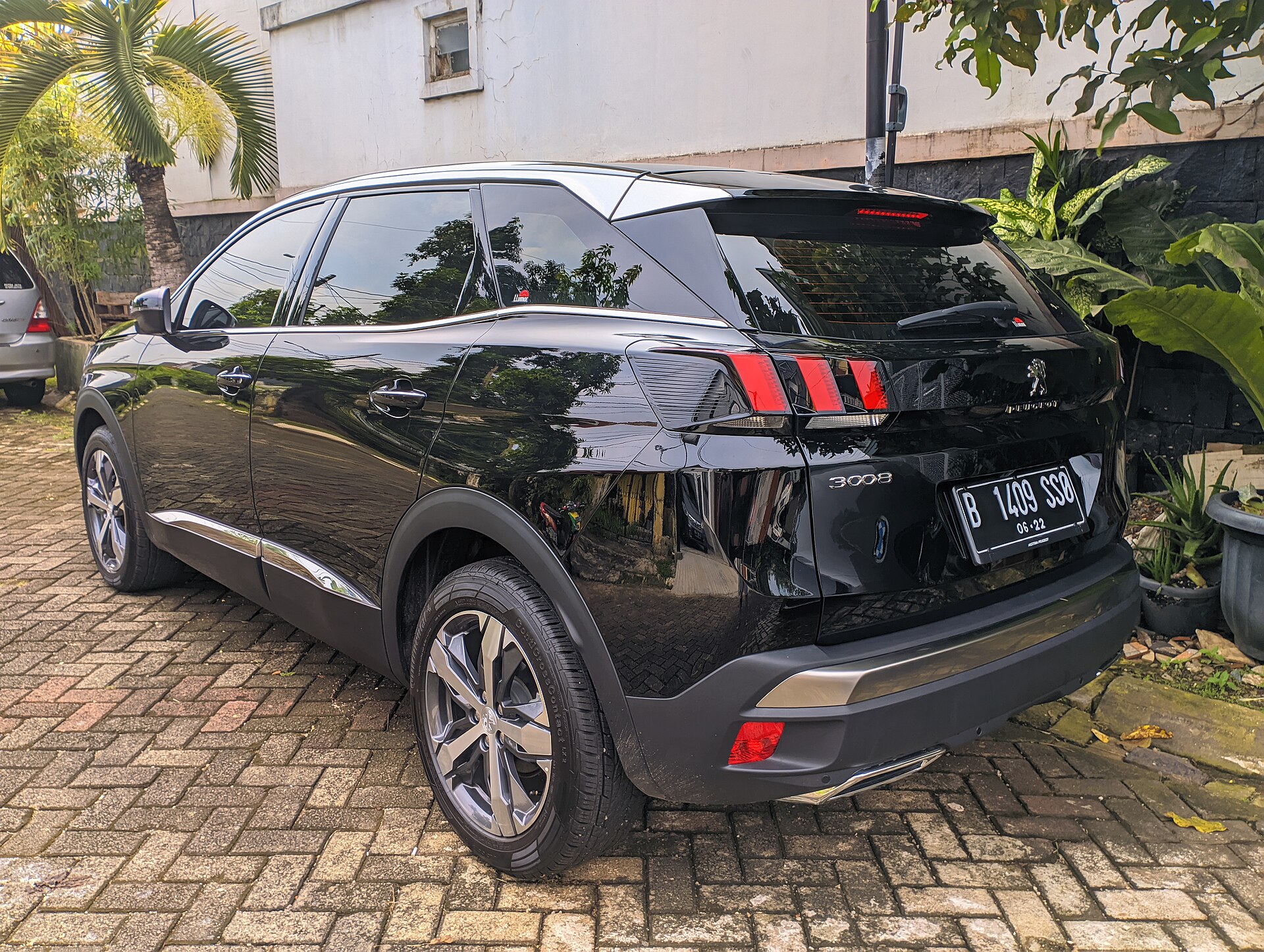 Peugeot 3008 II (2016–2024) – rear view