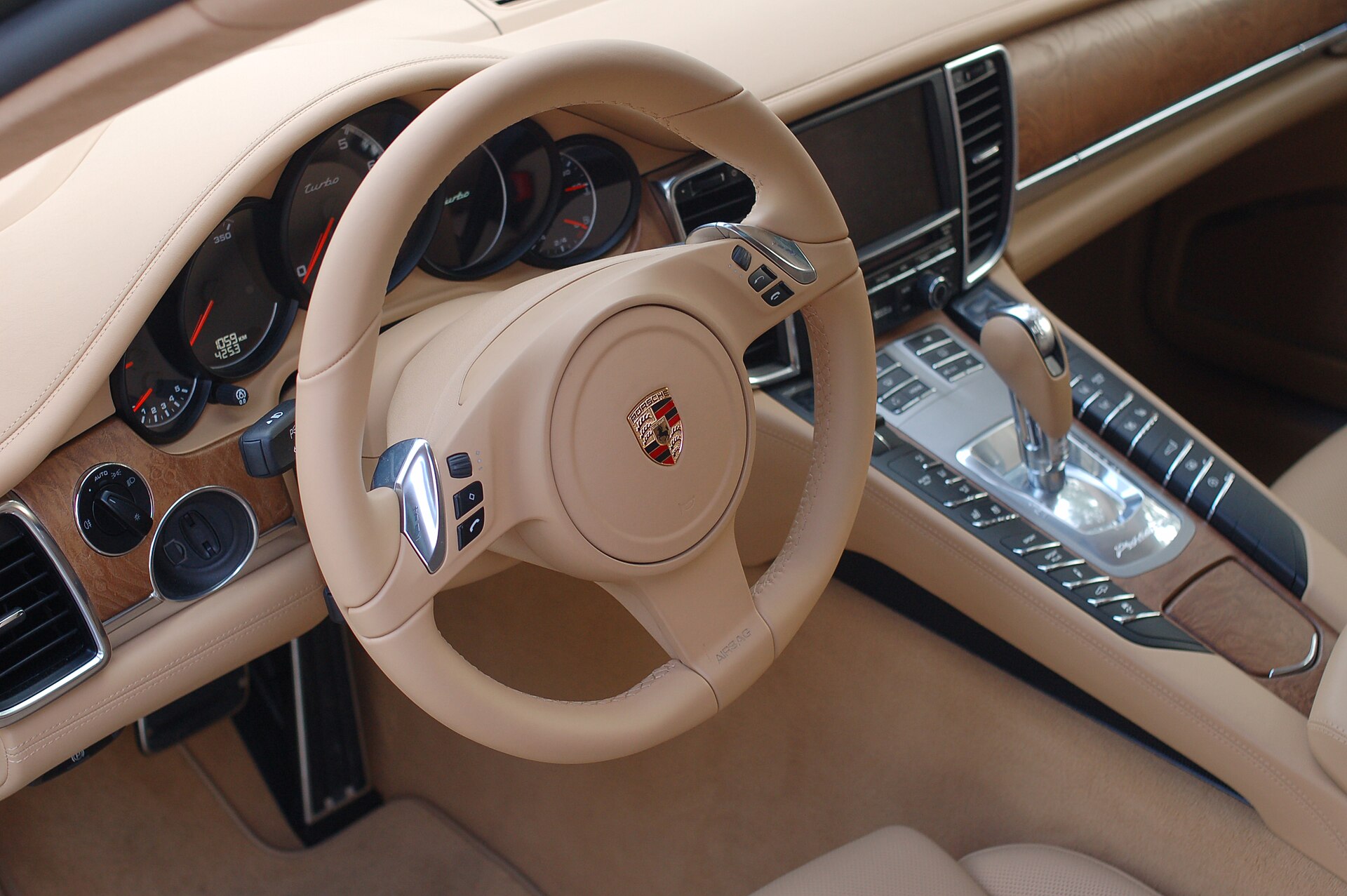 Porsche Panamera 970 (2009–2016) – interior