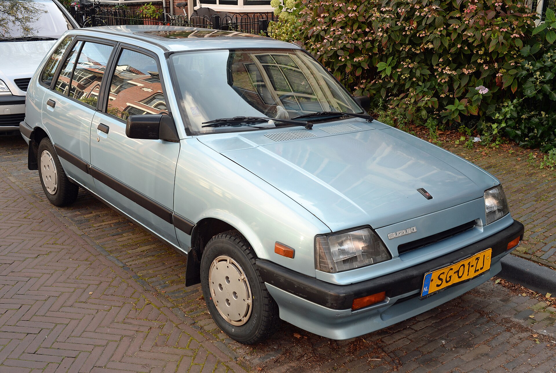 Suzuki Swift I (1983–1989)