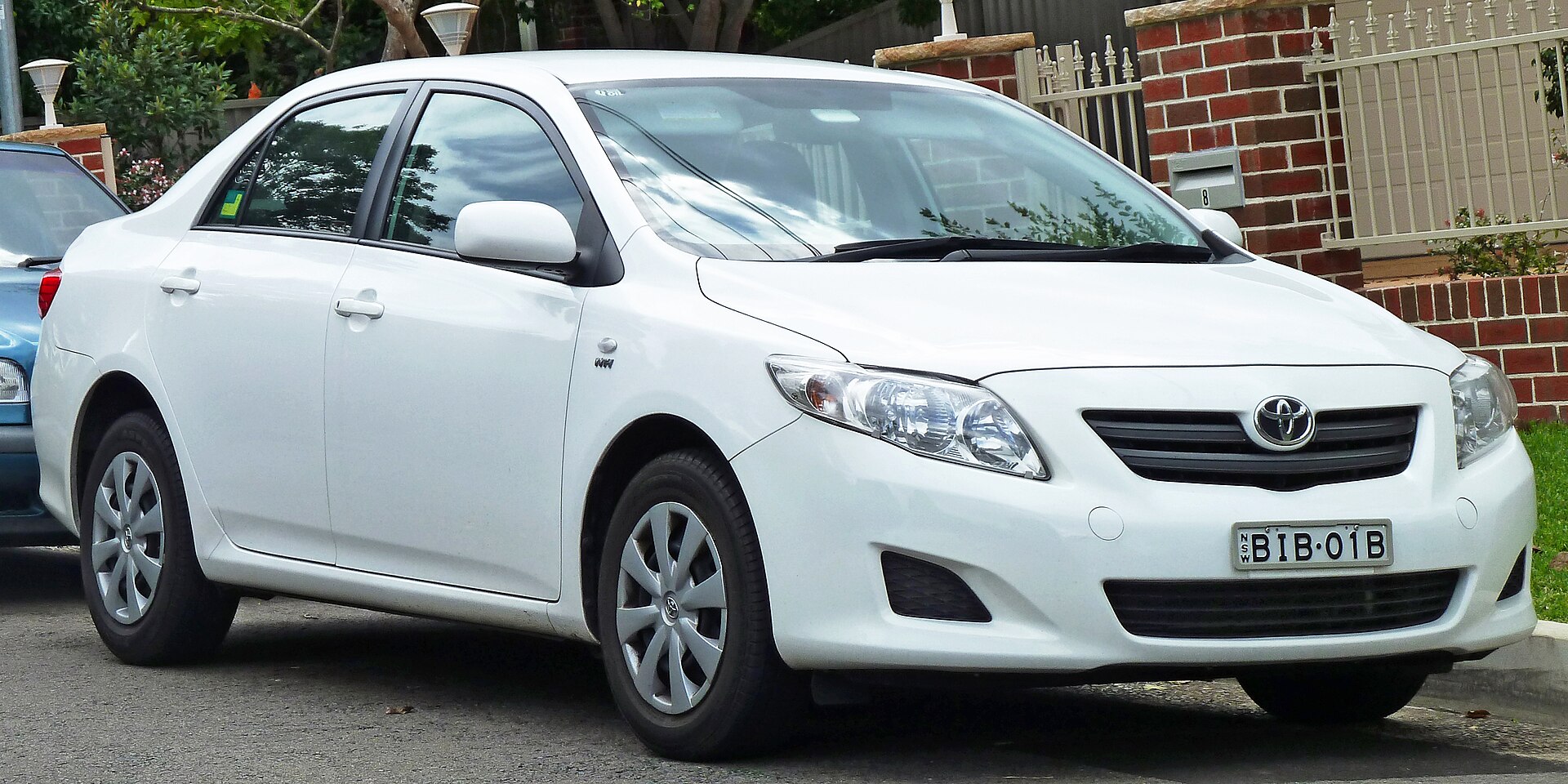 Toyota Corolla (hatchback / sedan / Touring Sports) E15 (2007–2013)