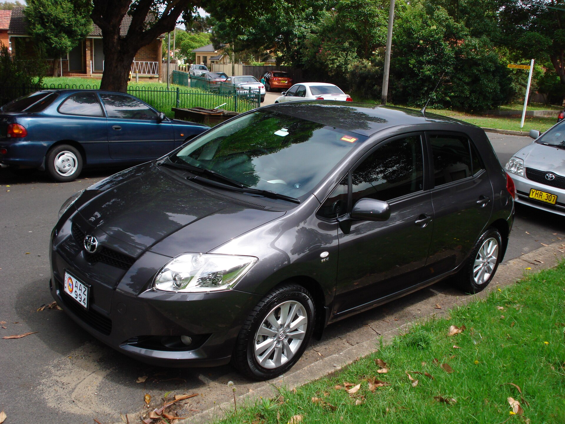 Toyota Corolla (hatchback / sedan / Touring Sports) E15 (2007–2013)