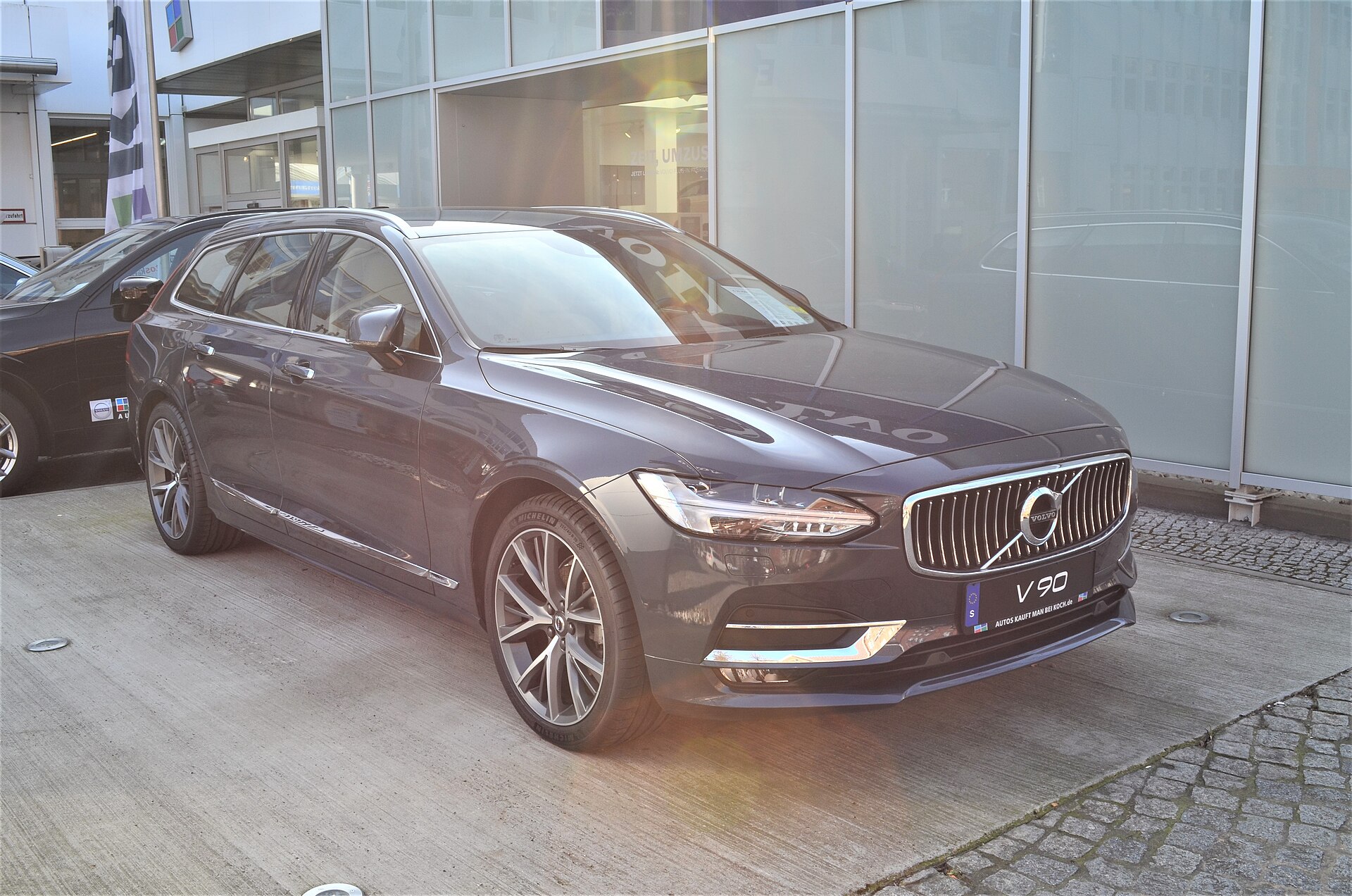 Volvo S90 sedan / V90 estate / V90 Cross Country P5 (SPA) (2016–2024) – rear view